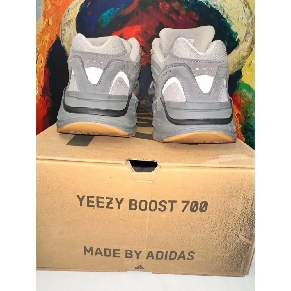 No.18 Adidas Yeezy Boost 700 V2 'Tephra' Sneakers